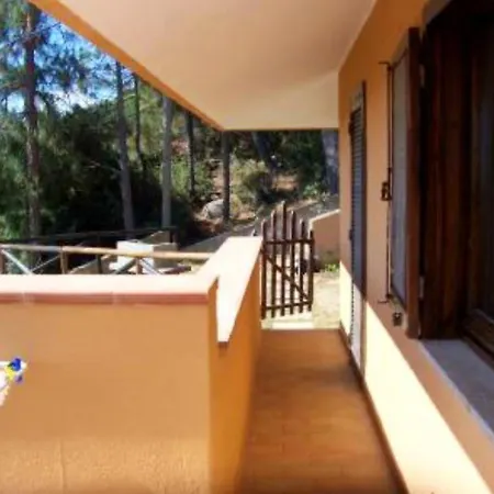 2 Bedrooms House At Costa Rei 300 M Away From The Beach With Sea View And Terrace 무라베라